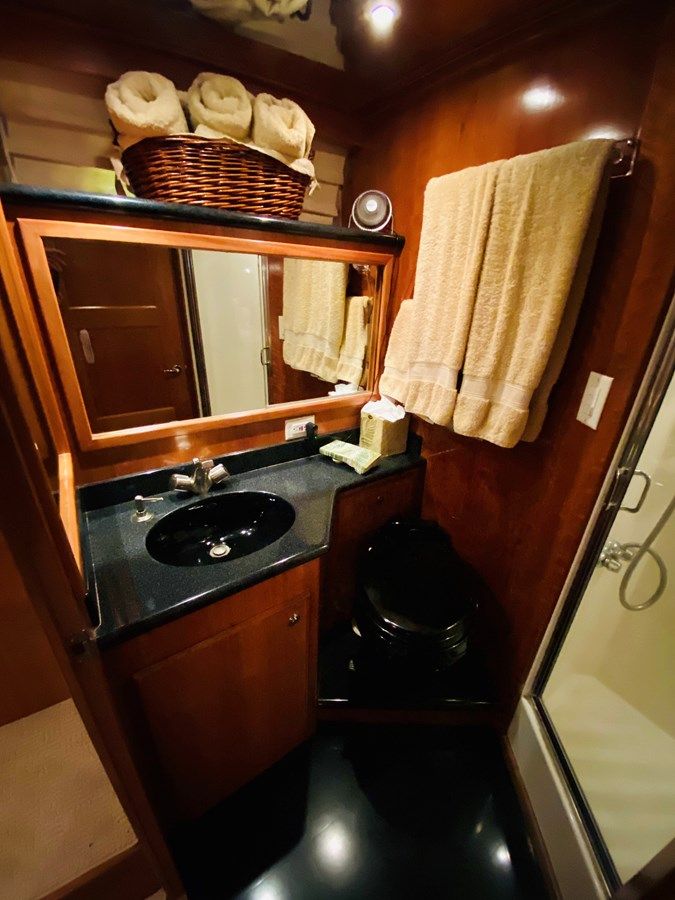 Buy a yacht The Motley Crew 2003