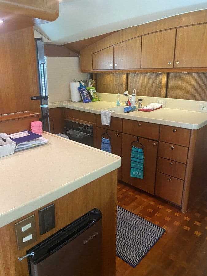 Buy a Reel Therapy 60 at Shestakov Yacht Sales