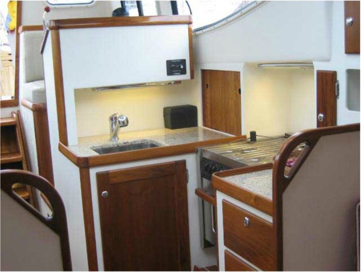 Buy a InBox 39 at Shestakov Yacht Sales