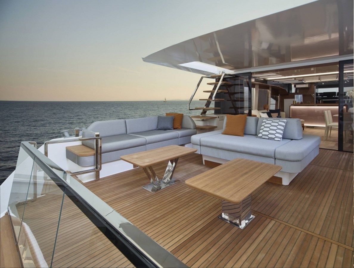Купить яхту Prestige X70 2026 в Shestakov Yacht Sales