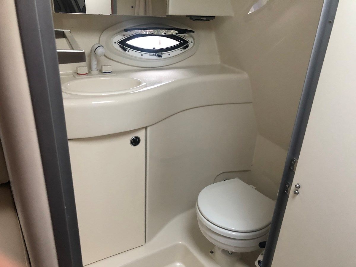 Купить яхту 2009 Bayliner 245 SB Cruiser 24 в Shestakov Yacht Sales