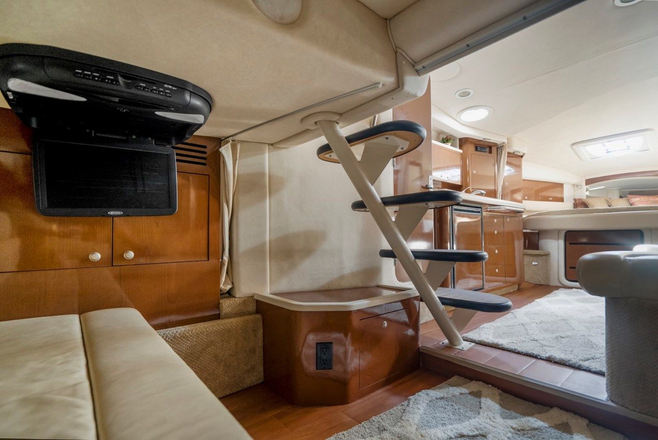 the best price on NO NAME 340 Sundancer
