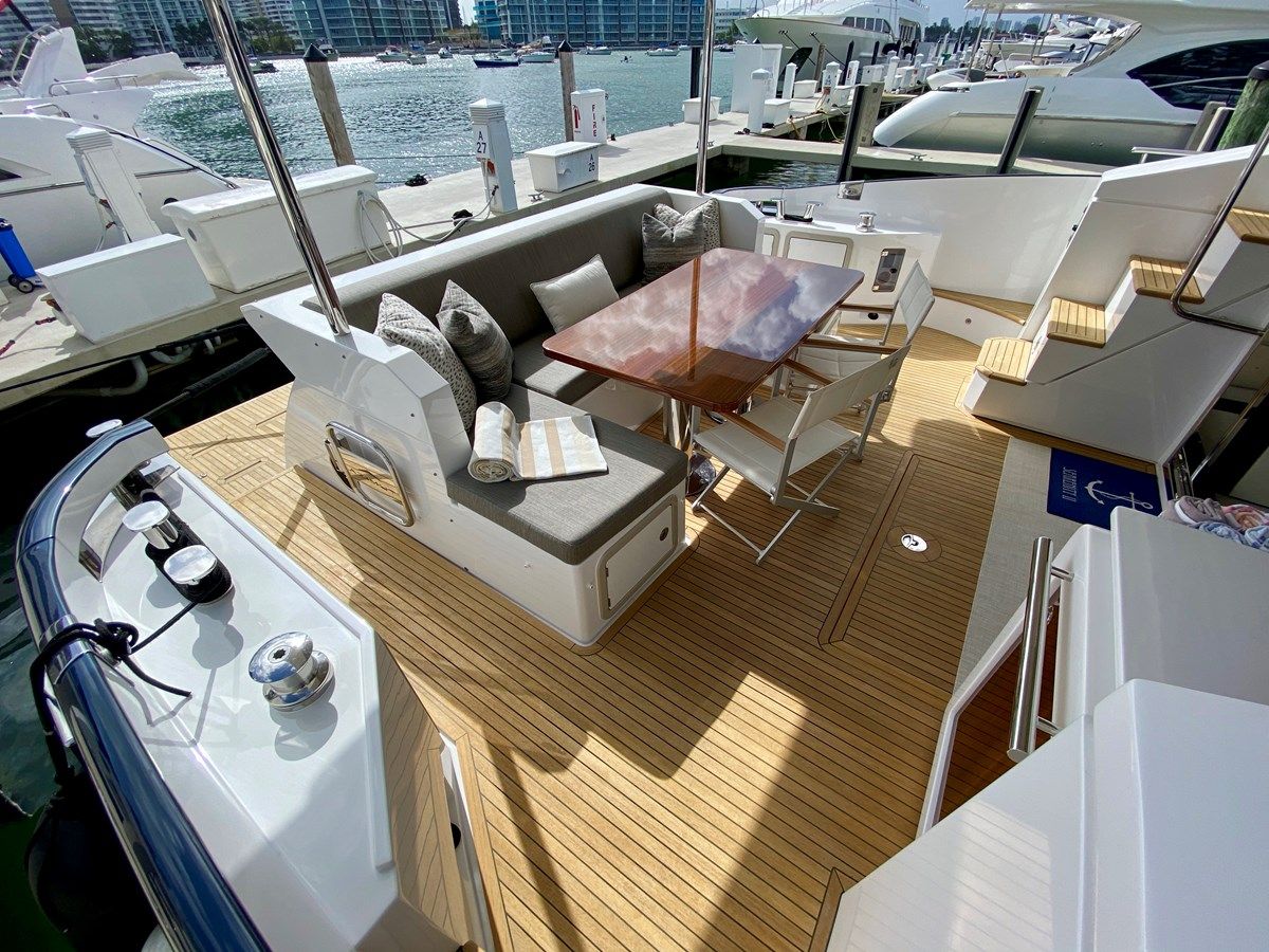 Searenity II Flybridge