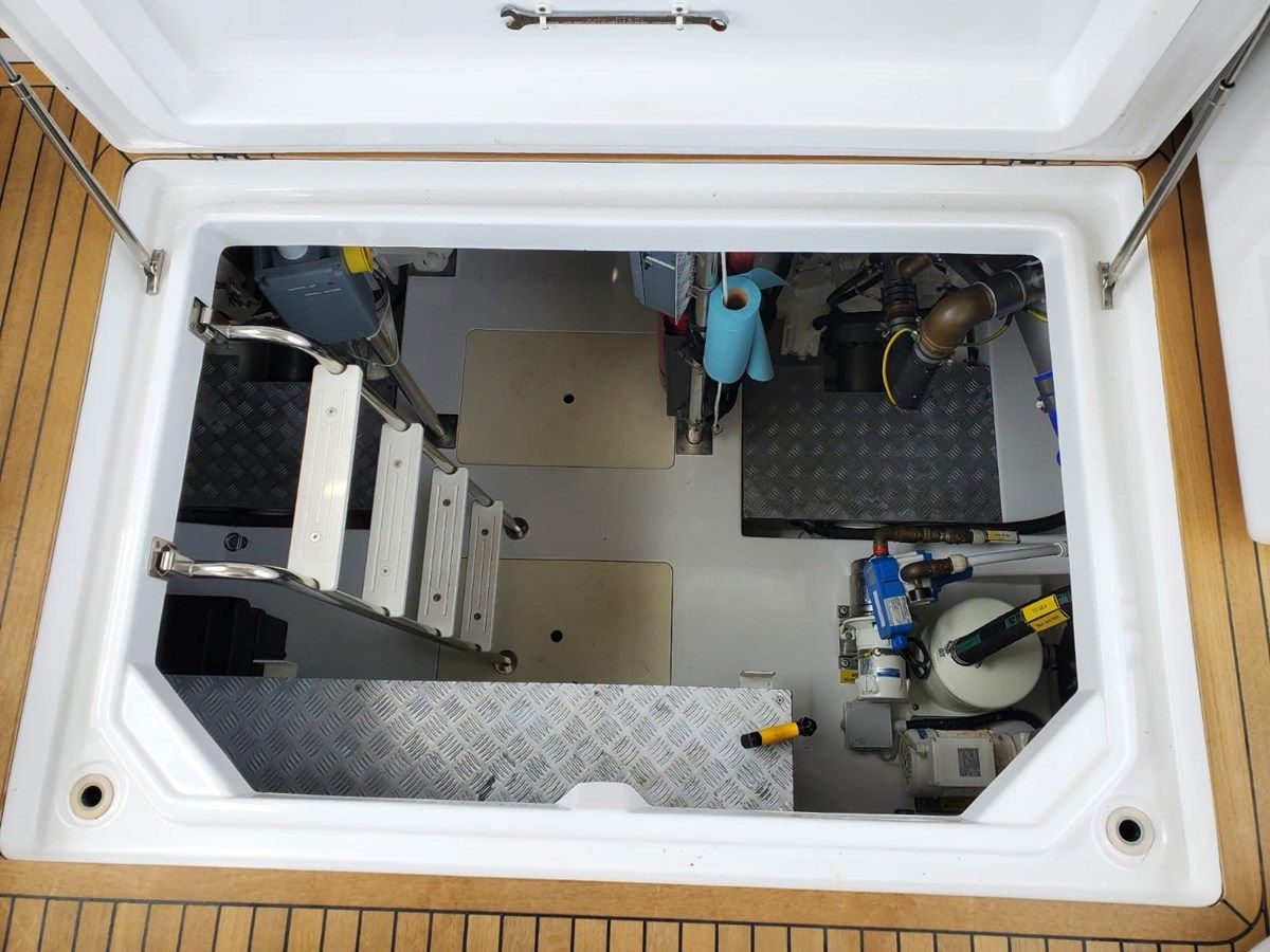 Купить яхту Searenity II Flybridge в Shestakov Yacht Sales