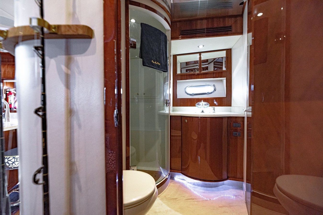 Продажа яхты DAY BY DAY - MCKINNA