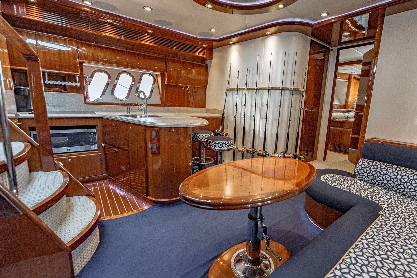 Купить яхту DAY BY DAY - MCKINNA в Shestakov Yacht Sales