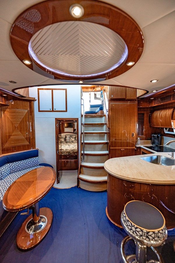 Стоимость яхты DAY BY DAY - MCKINNA