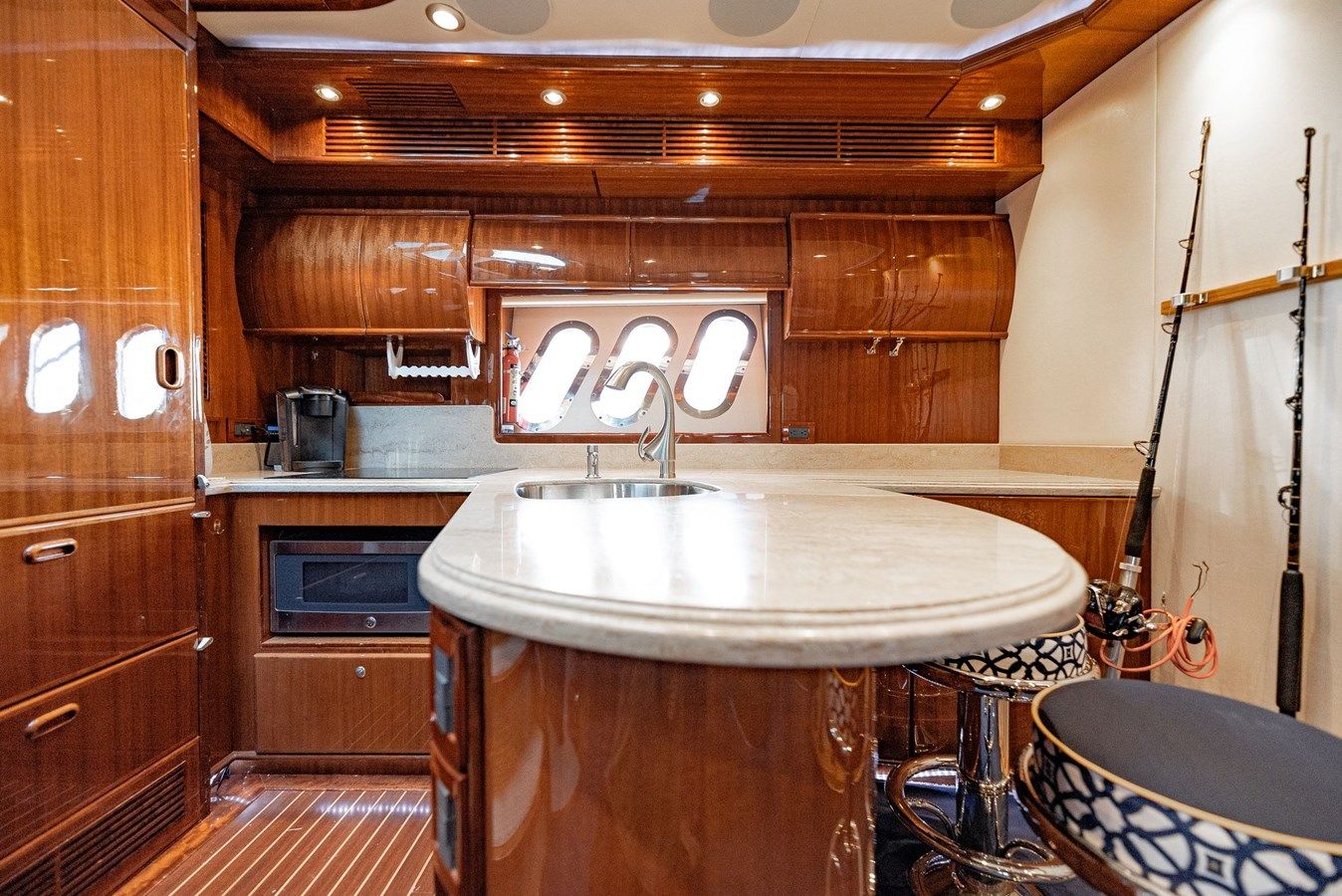 Купить DAY BY DAY - MCKINNA