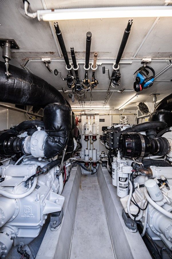 Продажа яхты DAY BY DAY 2009