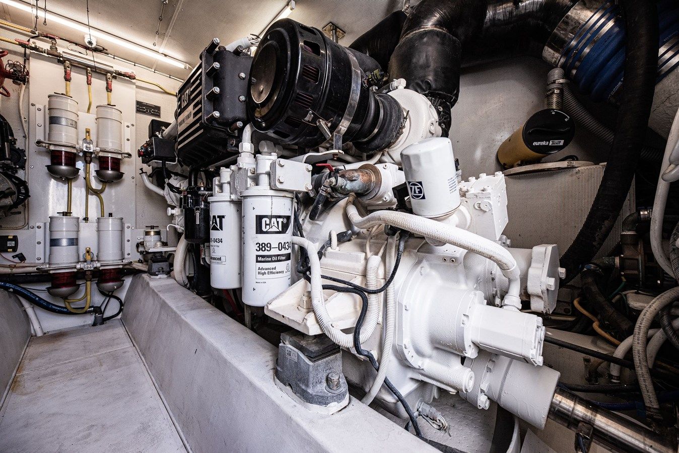 Лучшая цена на DAY BY DAY 2009