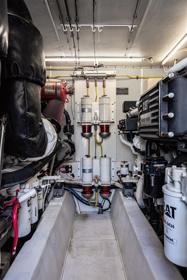 Купить DAY BY DAY - MCKINNA