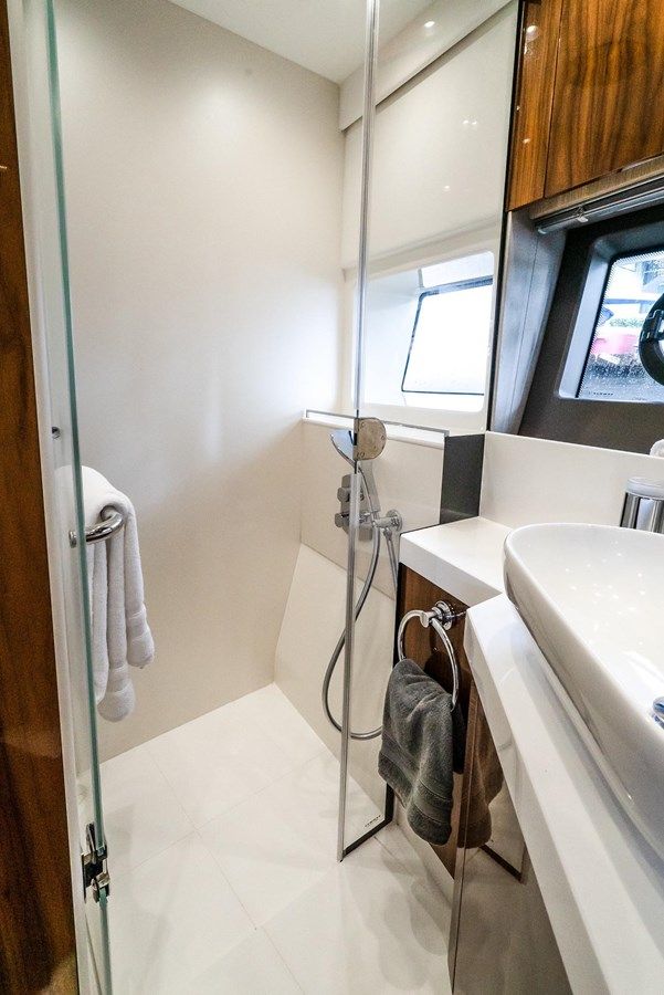 Стоимость яхты - Manhattan