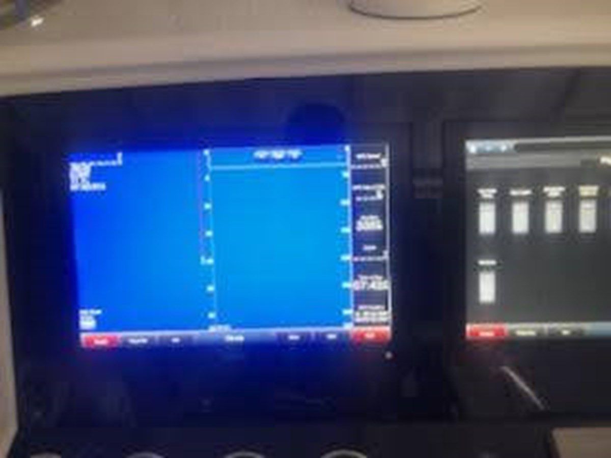 - - Midnight Express Powerboats