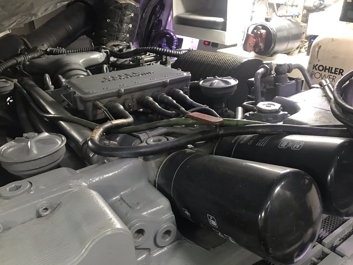 Buy a yacht Magnifica - Baia