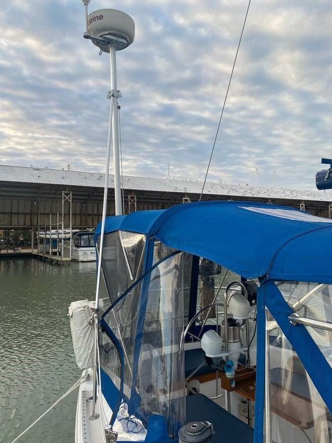 Стоимость яхты Far Side - Catalina Yachts