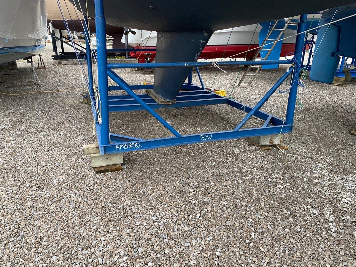 Лучшие предложения покупки яхты Far Side 1983