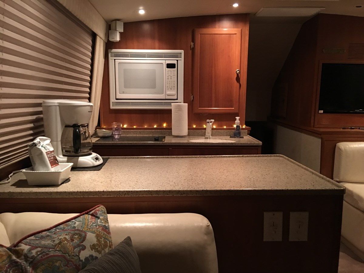 Buy a yacht Dirty Secret 1987