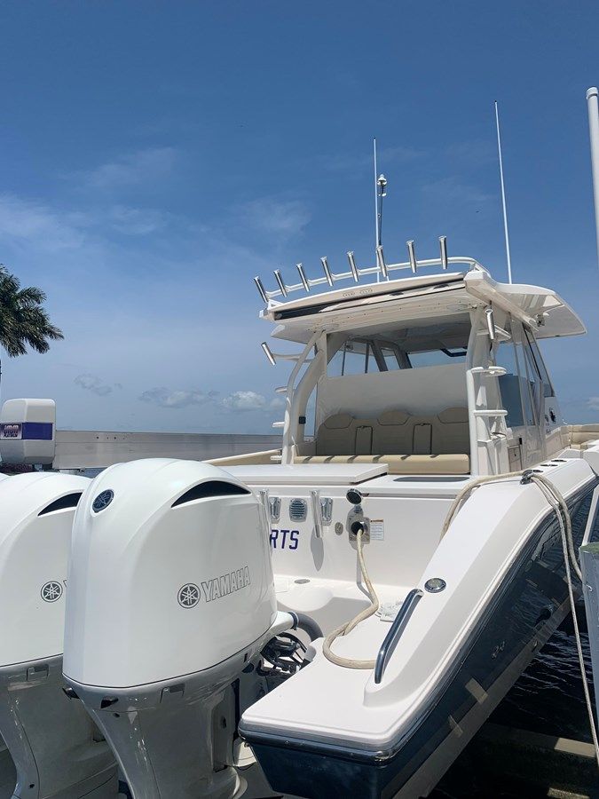 Продажа яхты No Off Seasons Sports - PURSUIT BOATS