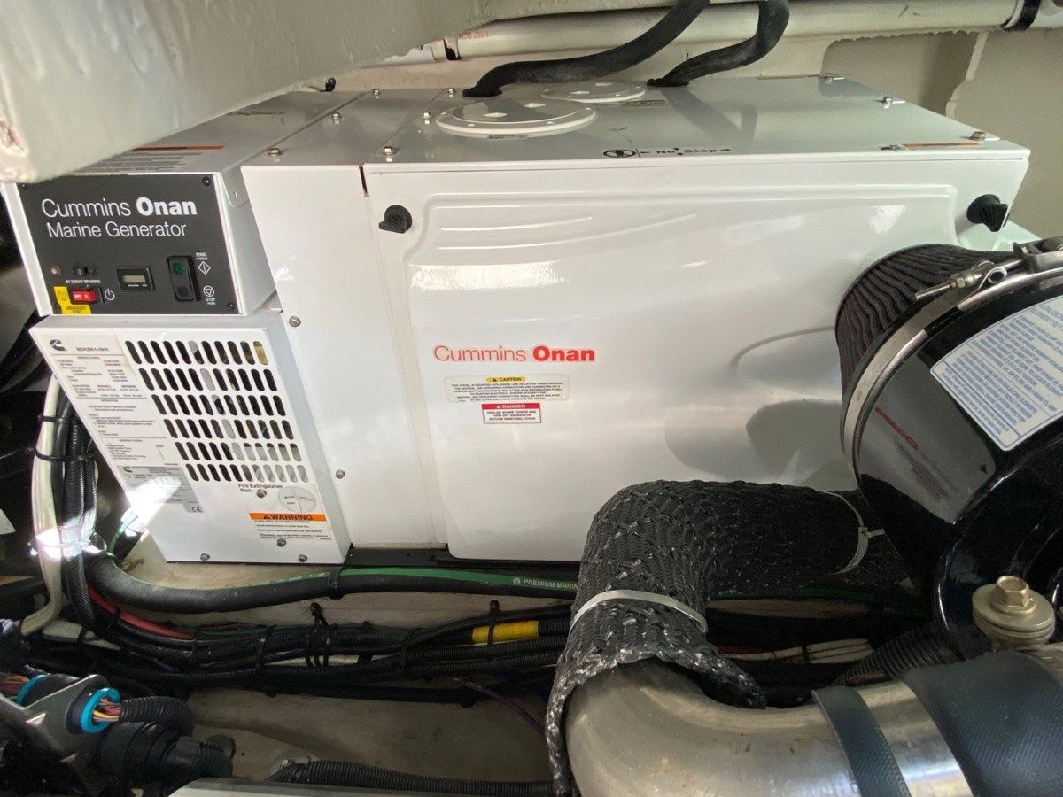 Buy a NO NAME - SEA RAY at Shestakov Yacht Sales