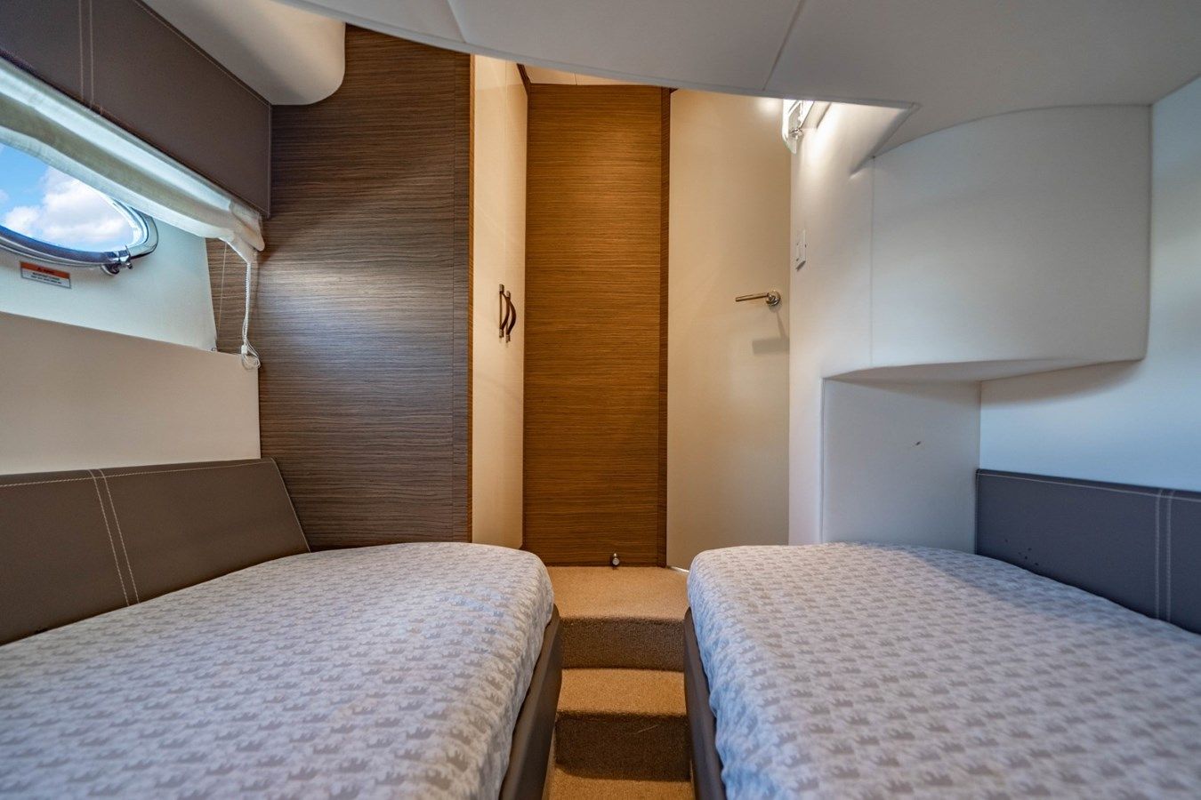 Купить NO NAME 44