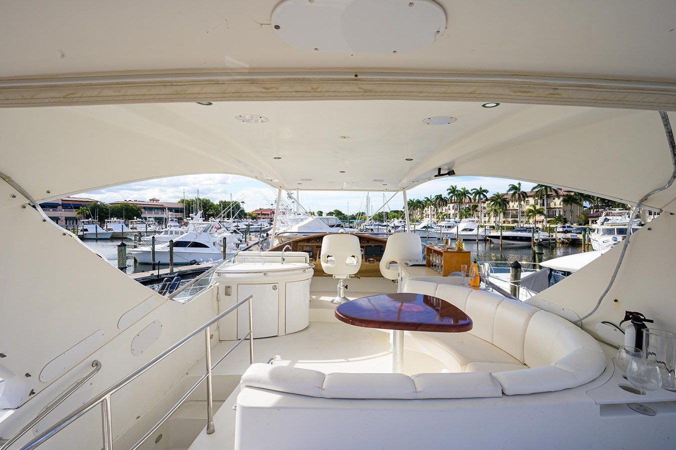 59 MARQUIS 2004 price