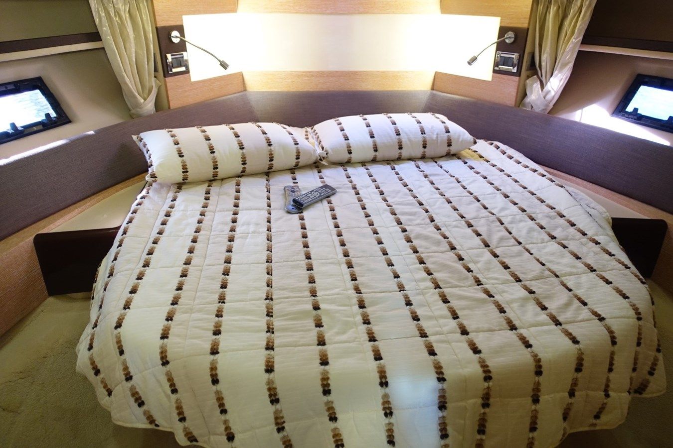 Buy a yacht KYKNOS - Azimut Yachts