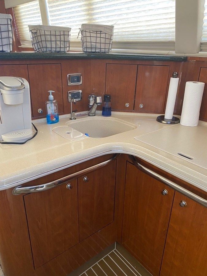 best yacht sales deals GREAT ESCAPE III - SEA RAY