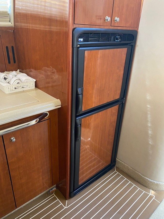 Buy a GREAT ESCAPE III - SEA RAY at Shestakov Yacht Sales