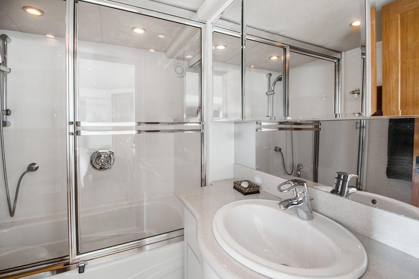 the best price on ER 65 Motoryacht