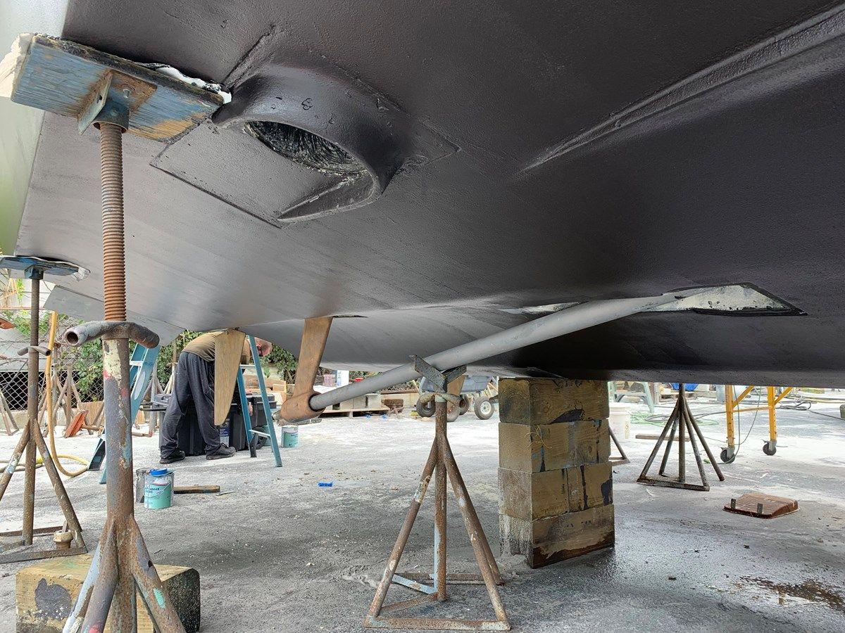 Buy a yacht SERENITY 2004