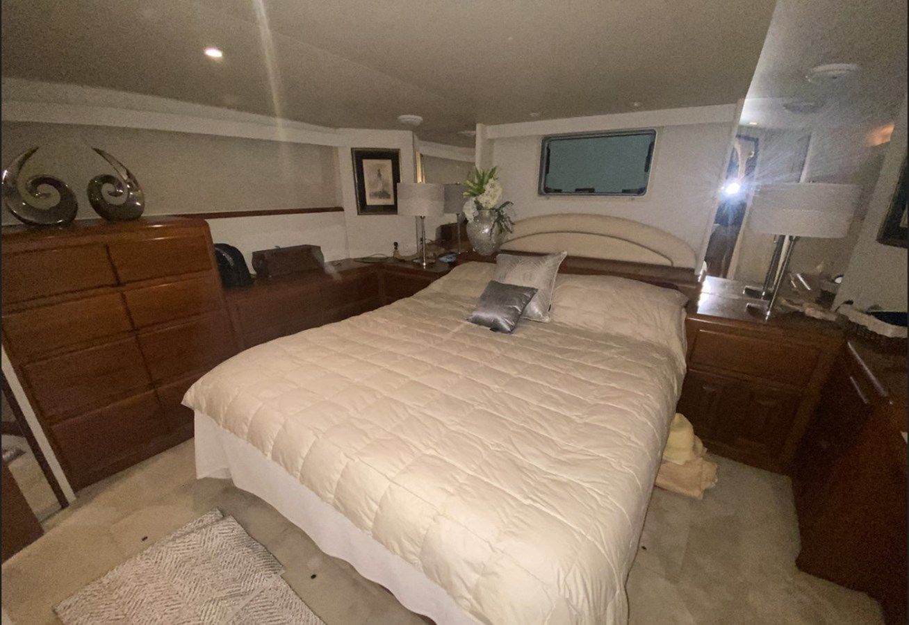 BEST WAY Cockpit Motor Yacht price