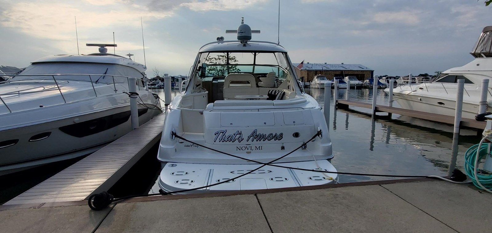 THAT'S AMORE - SEA RAY