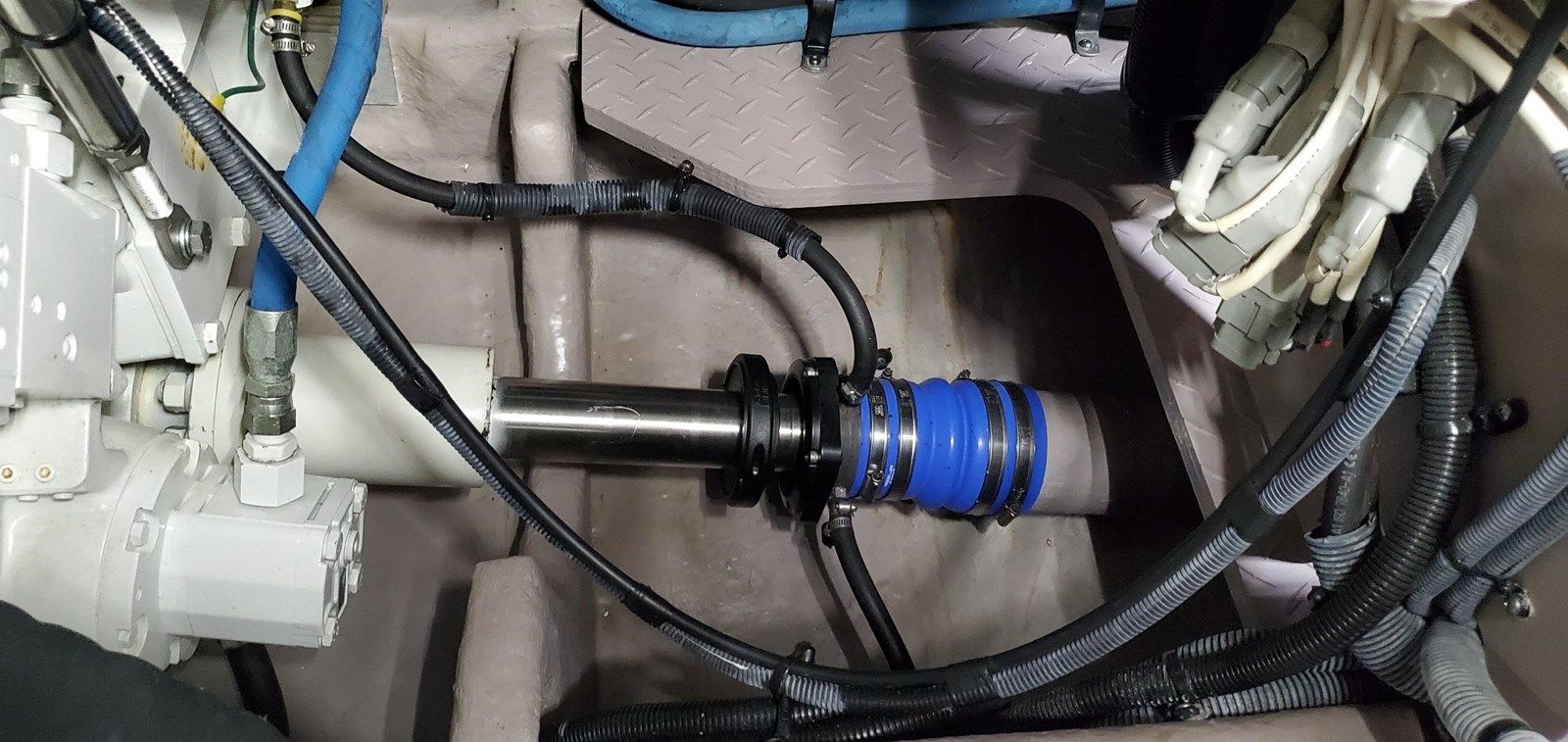 Buy a yacht THAT'S AMORE 550 Sundancer