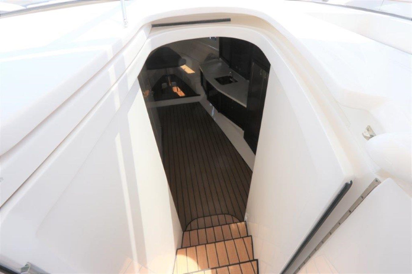 Лучшие предложения покупки яхты - - INTREPID POWERBOATS INC