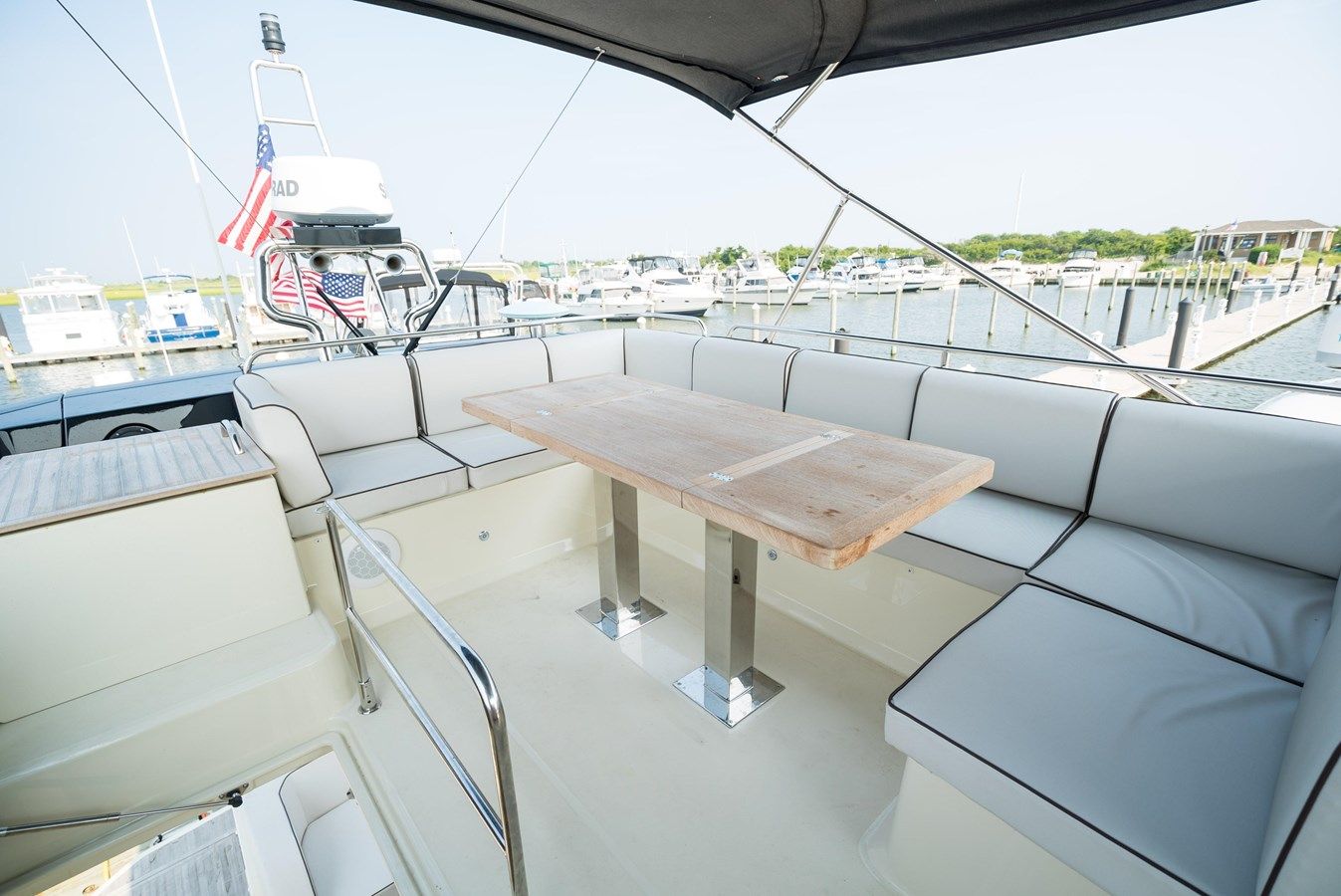 Лучшая цена на NO NAME - Beneteau