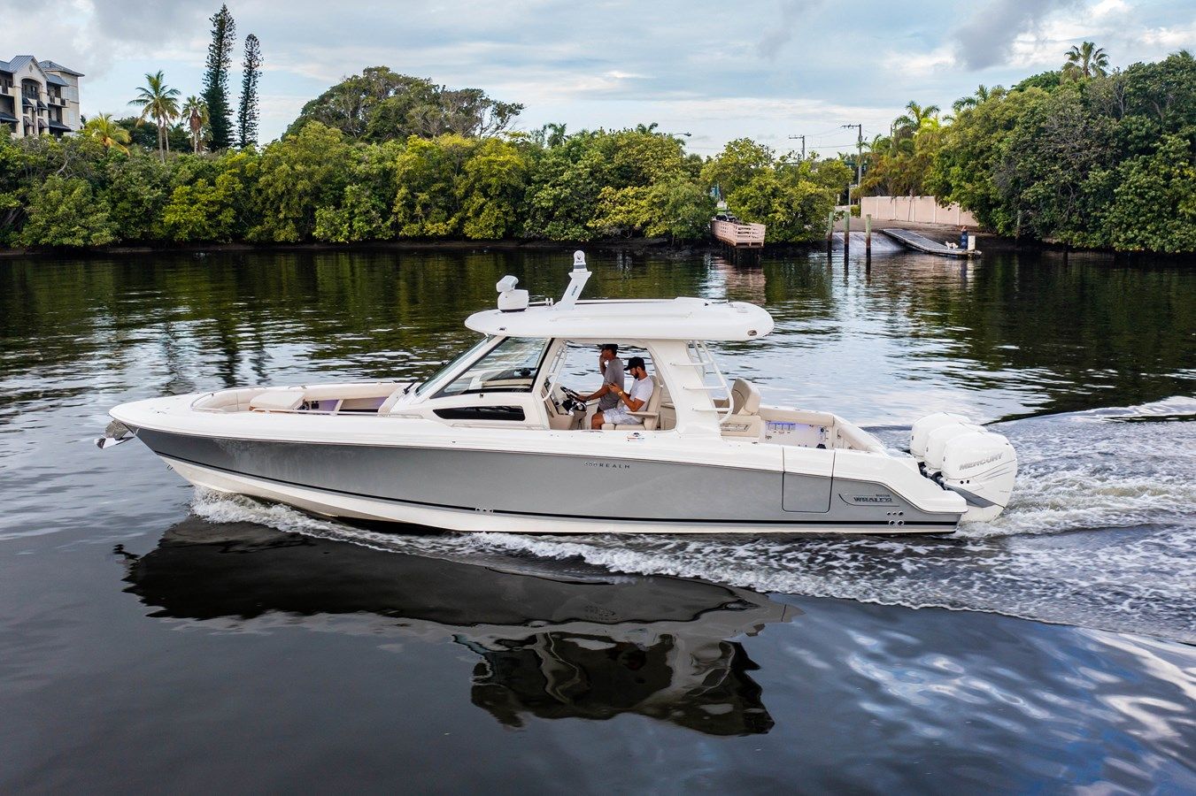 350 Realm 35 yacht sale