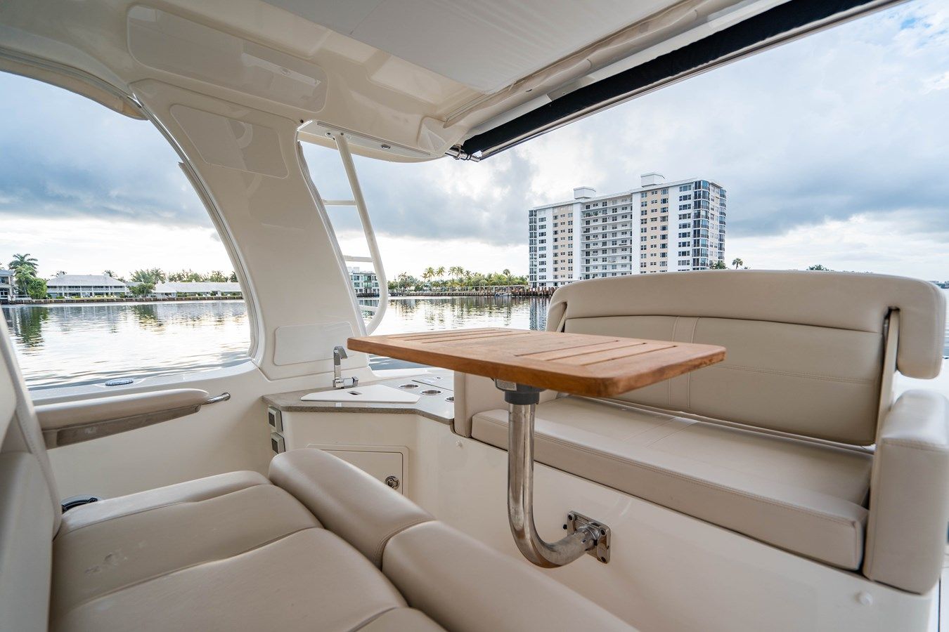 best yacht sales deals 350 Realm