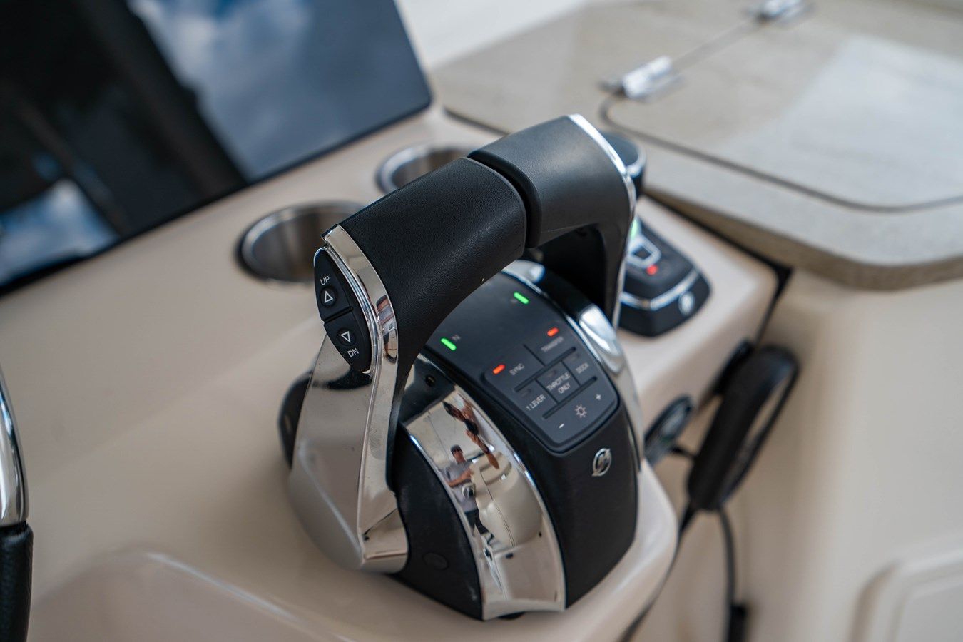 the best price on 350 Realm - Boston Whaler