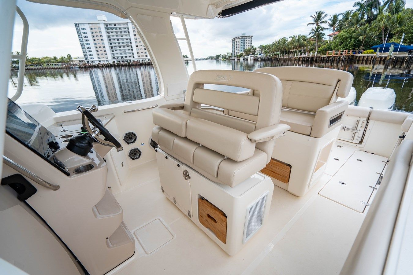 350 Realm - Boston Whaler price