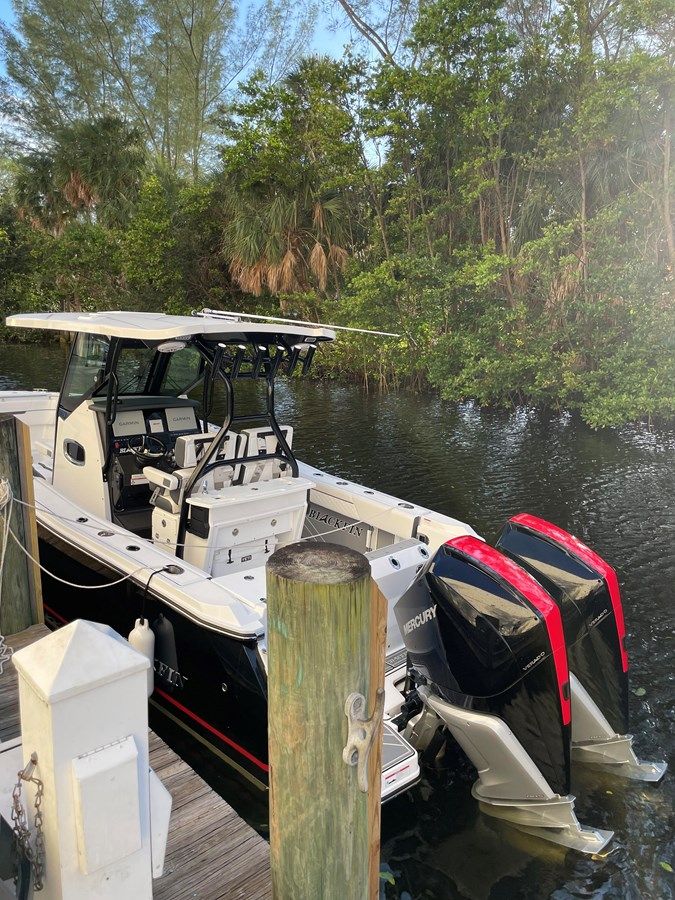 Стоимость яхты - - Blackfin