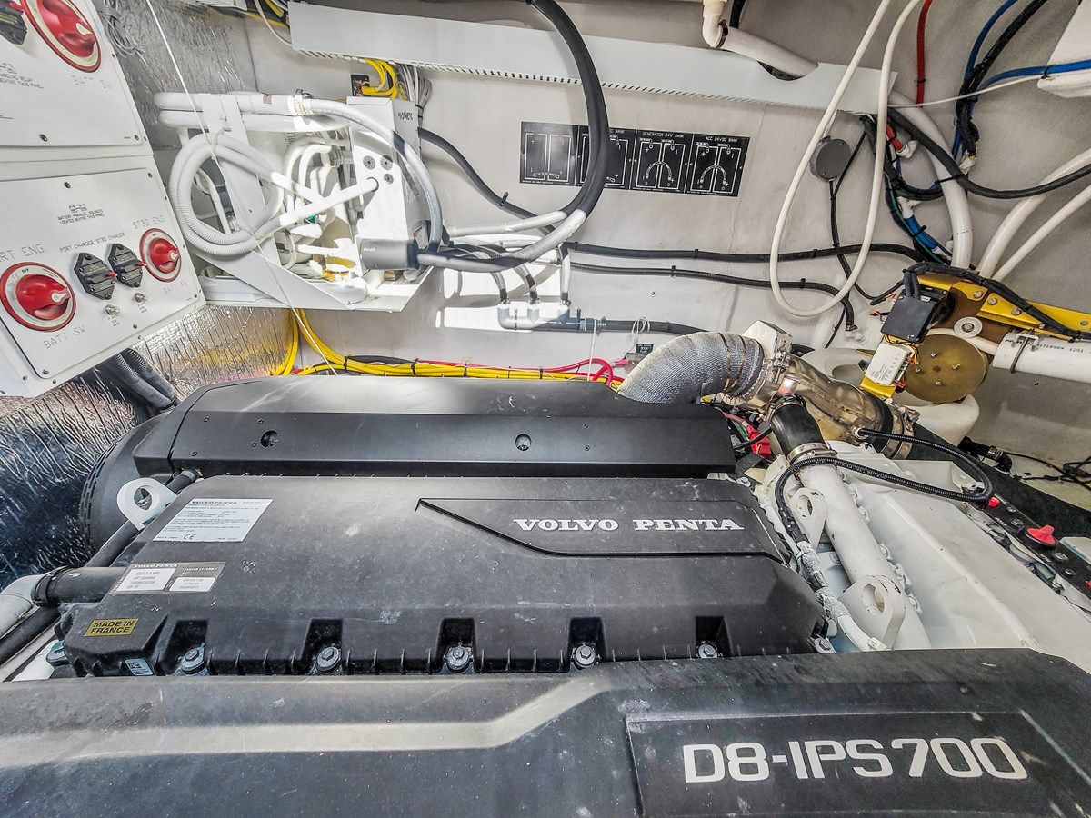 Купить яхту - 50 в Shestakov Yacht Sales