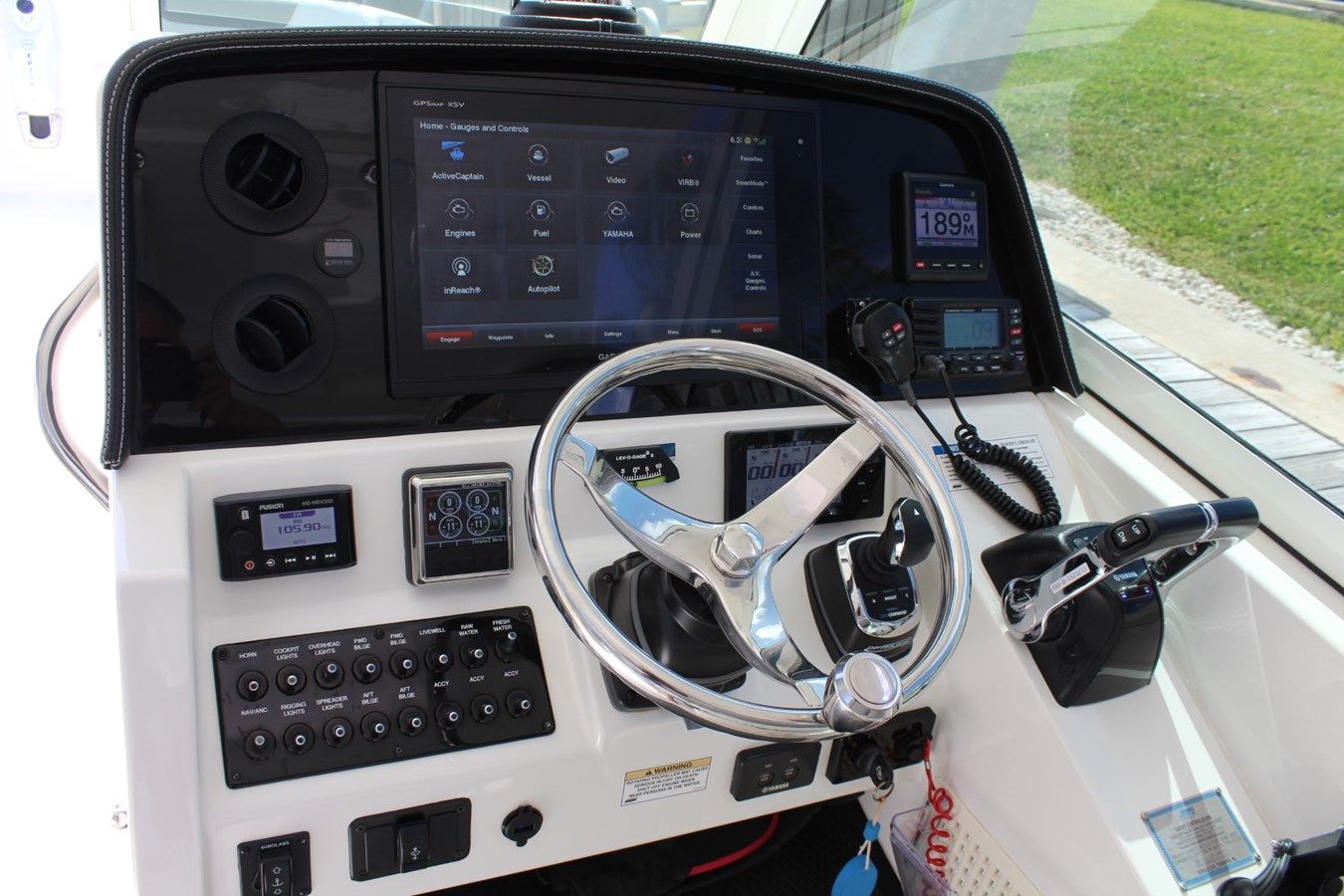 Buy a NO NAME 320DC at Shestakov Yacht Sales