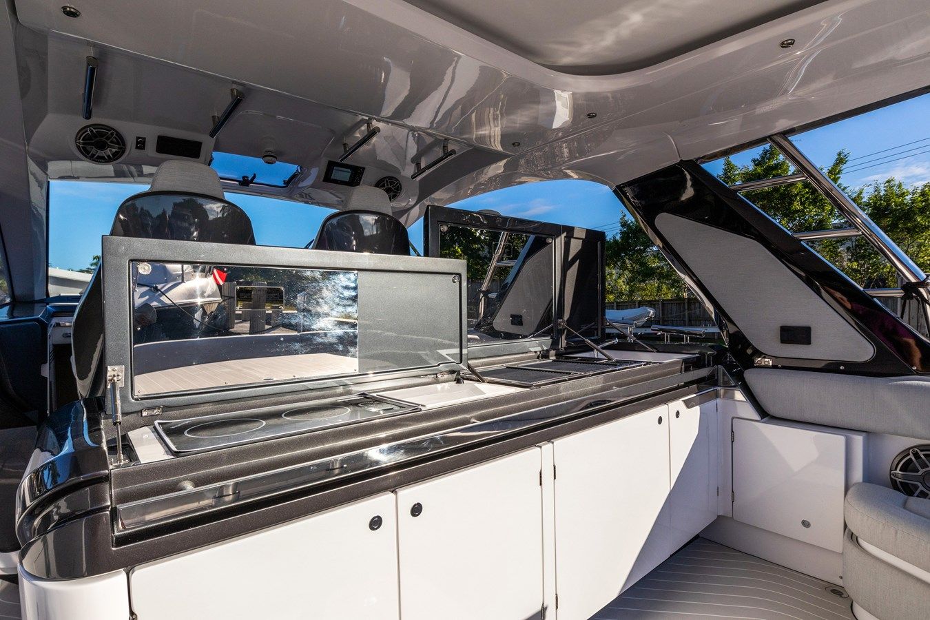 Продажа яхты -