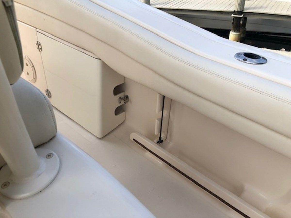 Buy a yacht - - GRADY-WHITE