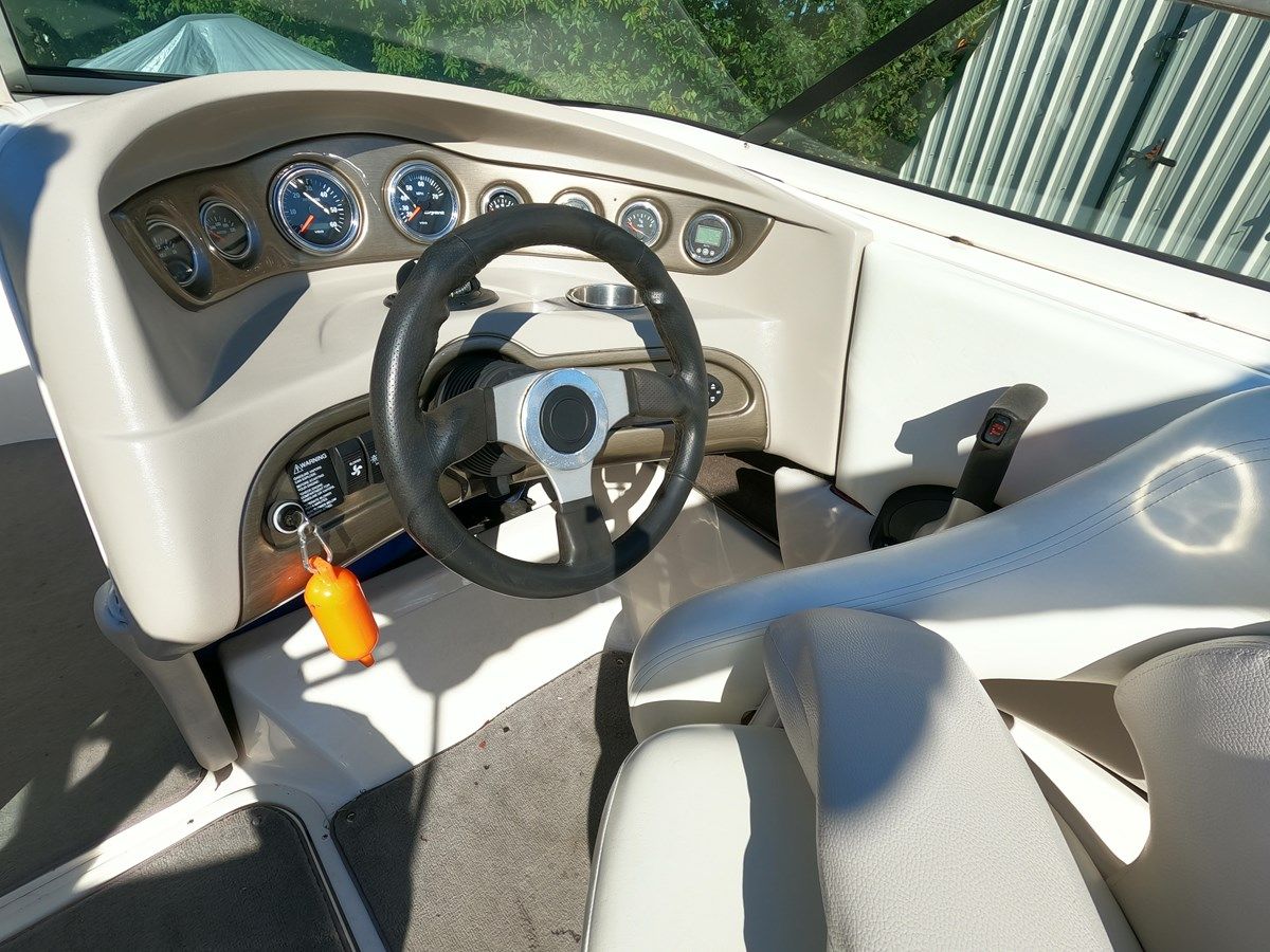 Buy a yacht 2008 Bryant 210 Bowrider