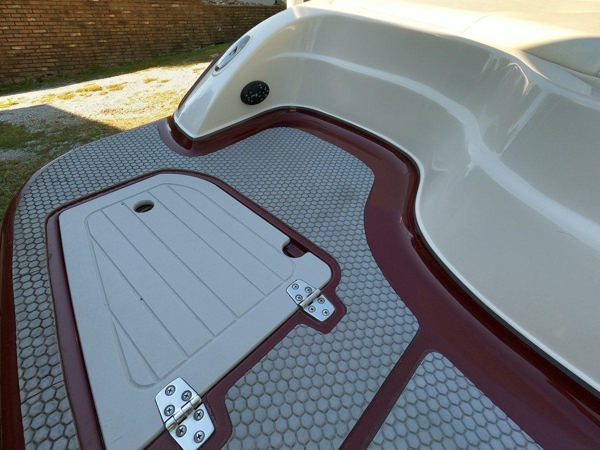 2008 Bryant 210 Bowrider - BRYANT