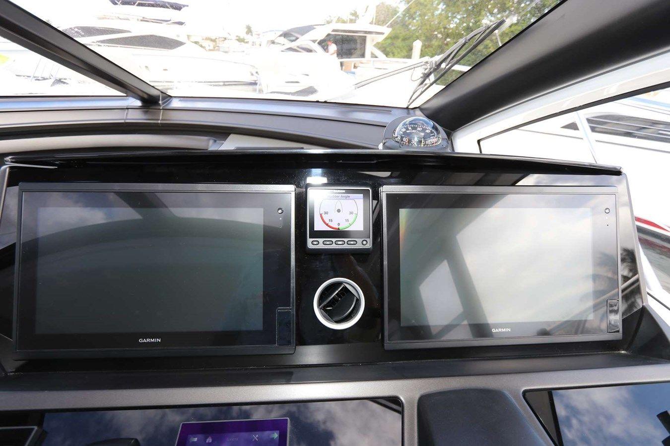 the best price on Lydia Swag - Sunseeker