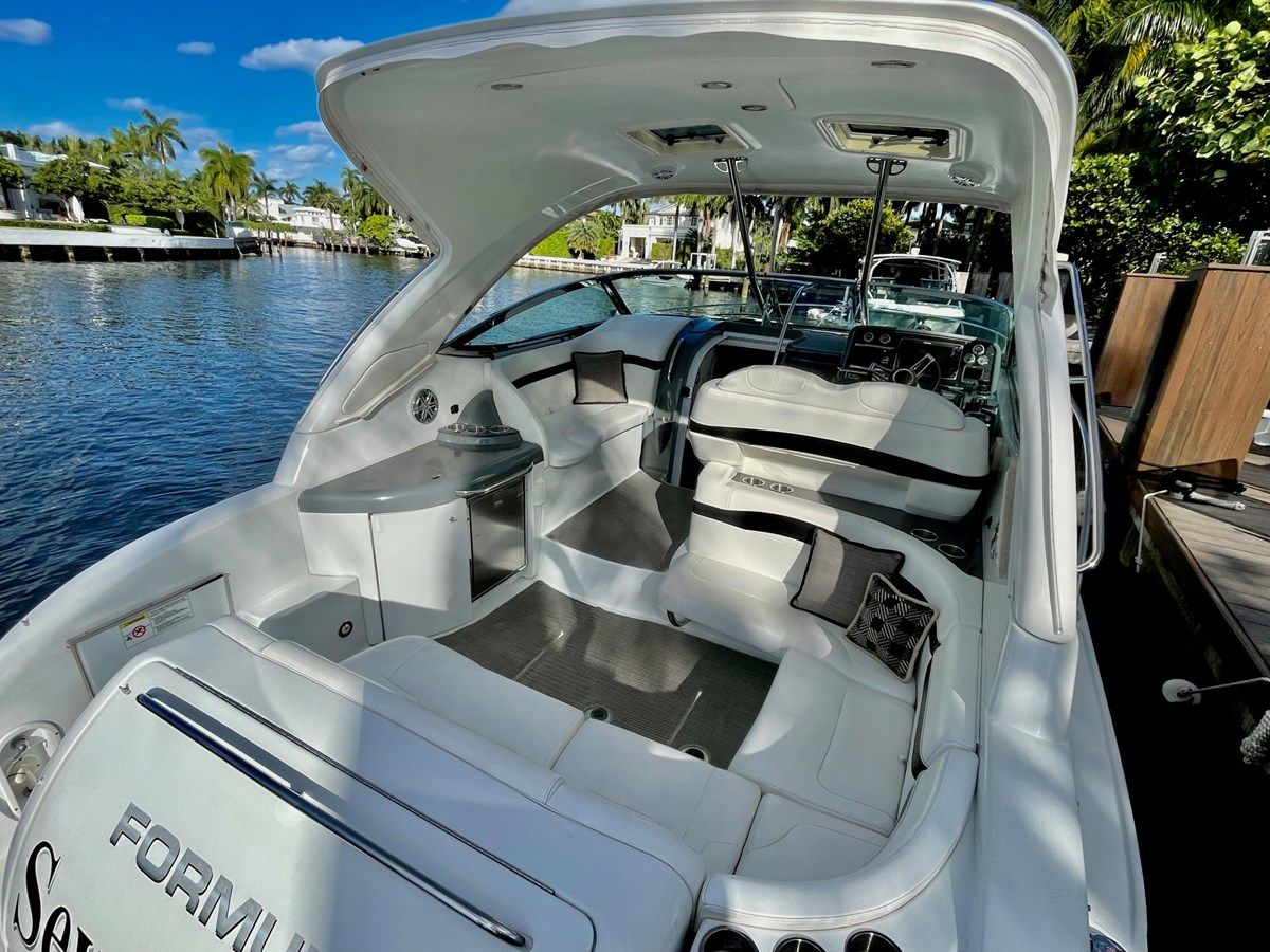 Buy a yacht Seven Seas - Formula Boats