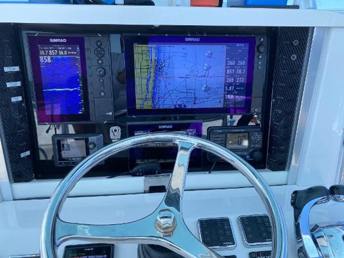 On The Edge - BAHAMA BOAT WORKS yacht sale