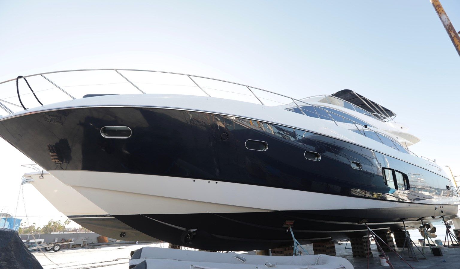 Buy a Capricho II - Sunseeker at Shestakov Yacht Sales